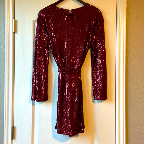 Ruby sequined dress - Picture 3 of 3